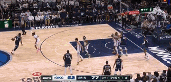 有乔丹那味儿？华子突破1V3直接超车 杀至篮下拉杆再过防守上篮